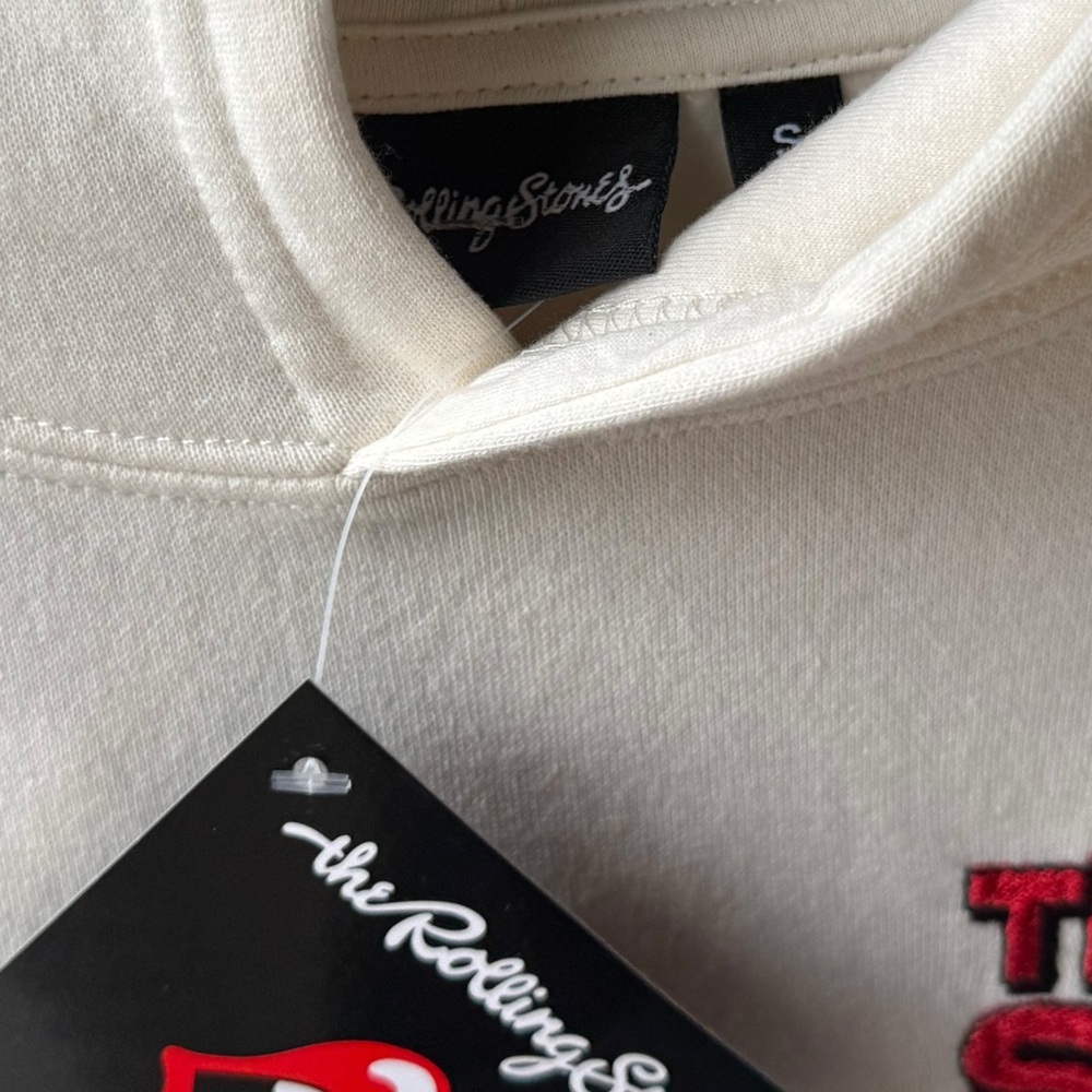 . The Rolling Stones Women’s/Men’s Cream Tongue Graphic Long Sleeve Hoodie - Picture 6 of 8